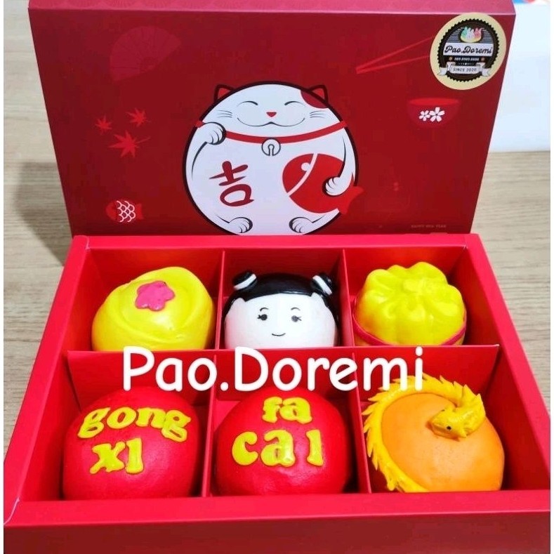 

V2B HAMPERS IMLEK 2024 KUE PAO ISI 6PC ISI COKELAT DAN KEJU [READYSTOK] XYY