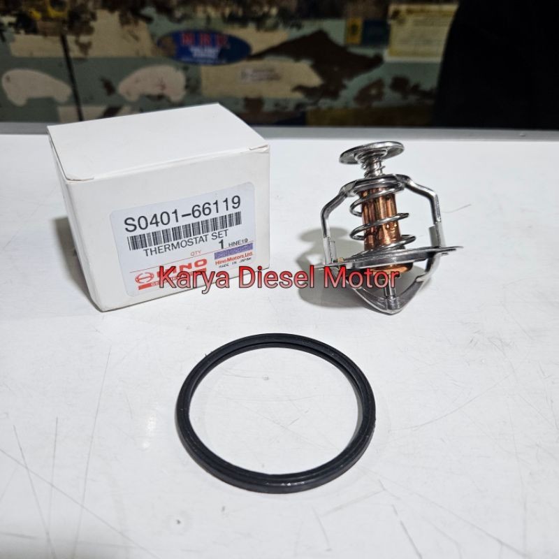 Outlet Thermostat Toyota Dyna 140HT Hino Dutro 140GT