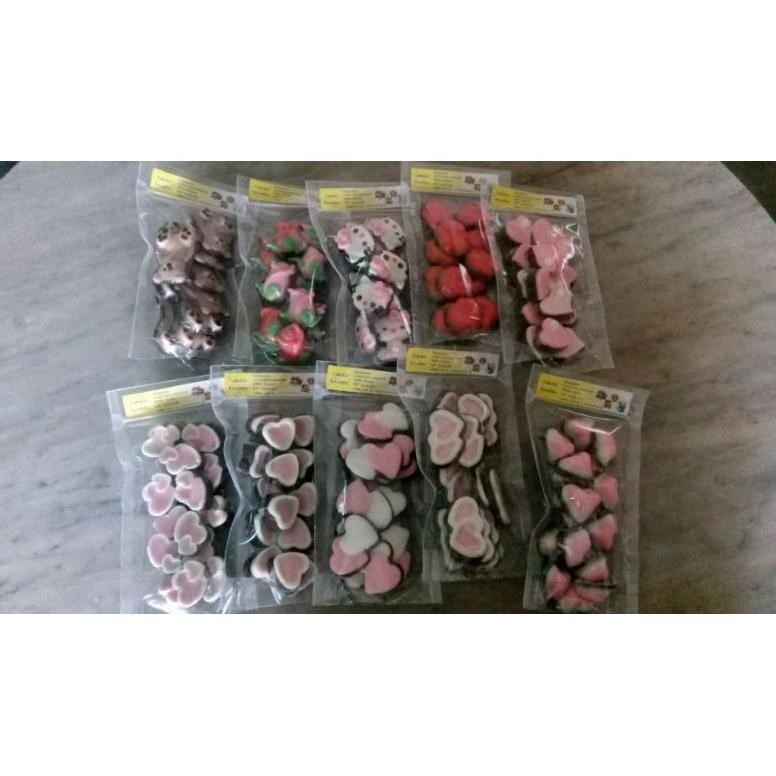 

Promo Akhir Tahun Cokelat Karakter Valentine Kemasan Pouch Promo