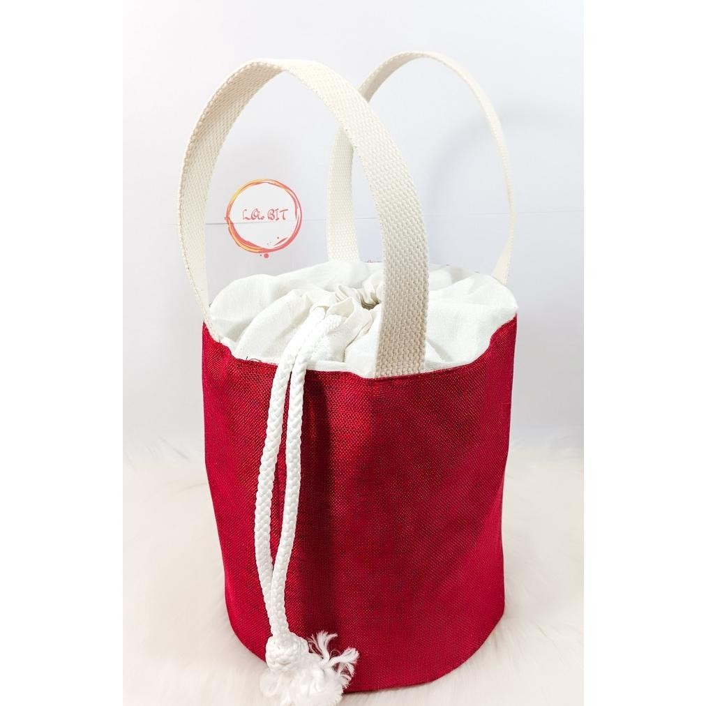

Promo Akhir Tahun Tas Serut Hampers Natal I Imlek Murah