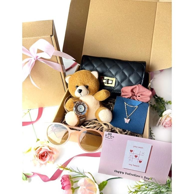 Bisa Cod Kado Ulang Tahun Cewek / Hampers Birthday / Gift Ulang Tahun Cewek / Kado Anniversary / Had