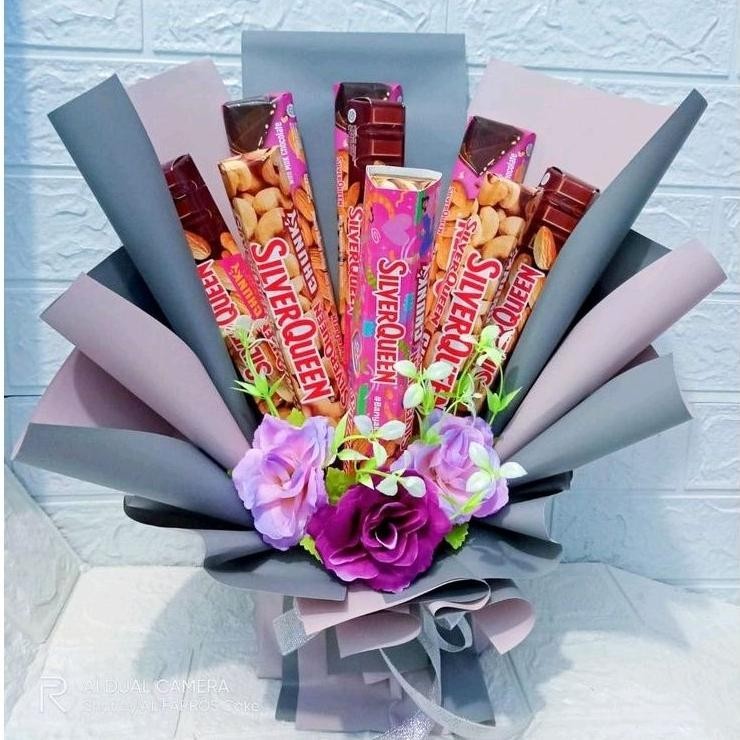 

Promo Akhir Tahun Buket Coklat Silver Queen, Cadbury 30 Gr 25 Gr. Murah (Free Kartu Ucapan Dan Wrapping) Big Sale