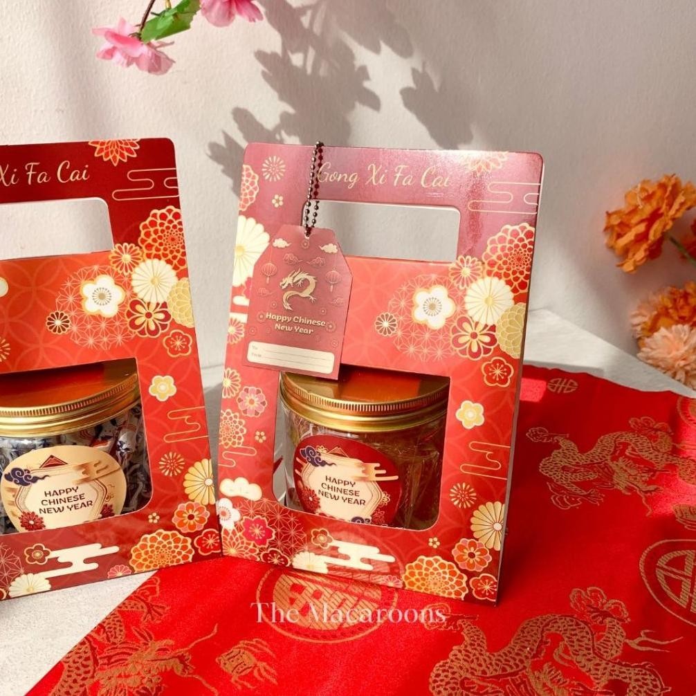 

PROMO MURAH Hampers Imlek 2024 Tahun Naga - Parcel Handle Jar Tas Tenteng Souvenir Kue Kering Sincia - Chinese and Lunar New Year