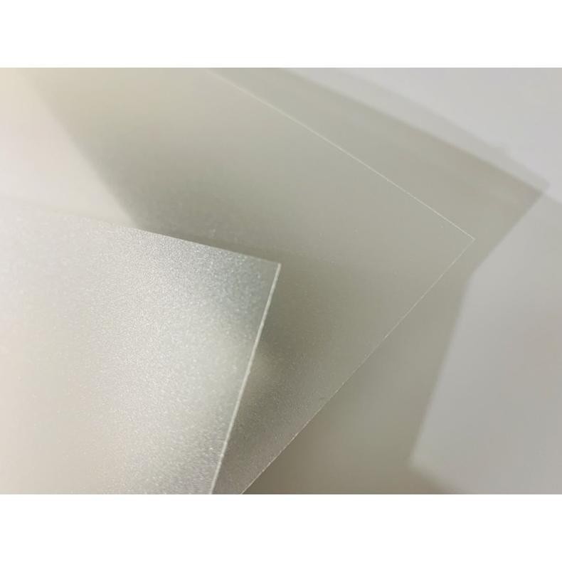 

Buruan Serbu Mika doff tebal 0.30mm x 66 cm x 100 cm