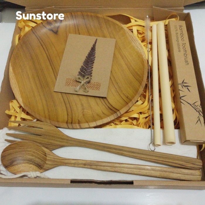 

Ready Hampers Natal & Tahun Baru - Hampers Piring Jati Set Alat Makan Minum