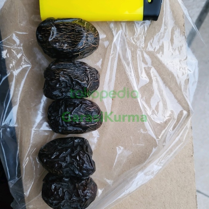 

Kurma - Kurma Ajwa Super Jumbo Premium 1Kg