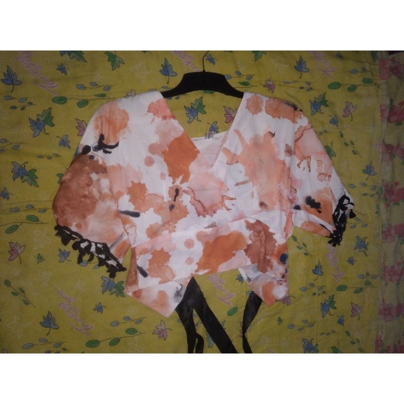 PRELOVED - KAOS CROPTOP