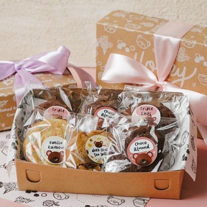 

Big Cookies Gift Box - 6 Pcs | Kue Kering Hampers Cake Kado Ultah