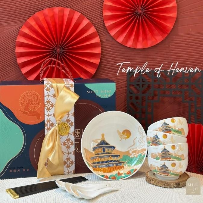 

Fuji Gift Box / Set Piring / Hampers Piring / Hampers Bday / Hampers W