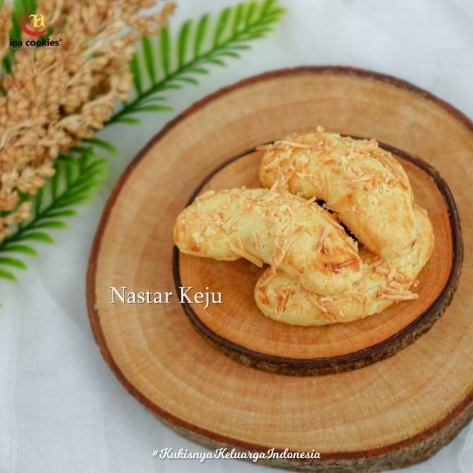 

Best Seller! Kue Kering Ina Cookies Nastar Keju Jar - Kue Lebaran Original