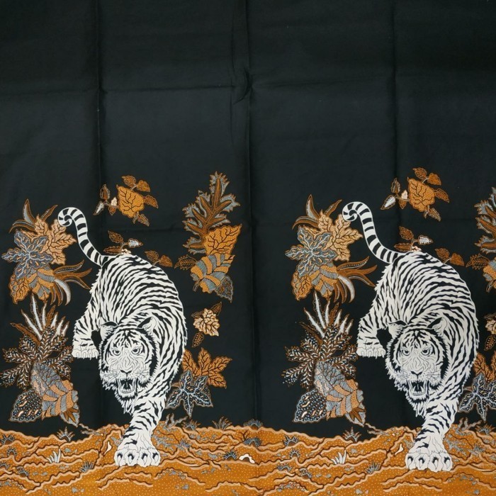 Naenggo Kain Batik Solo Motif Macan Putih