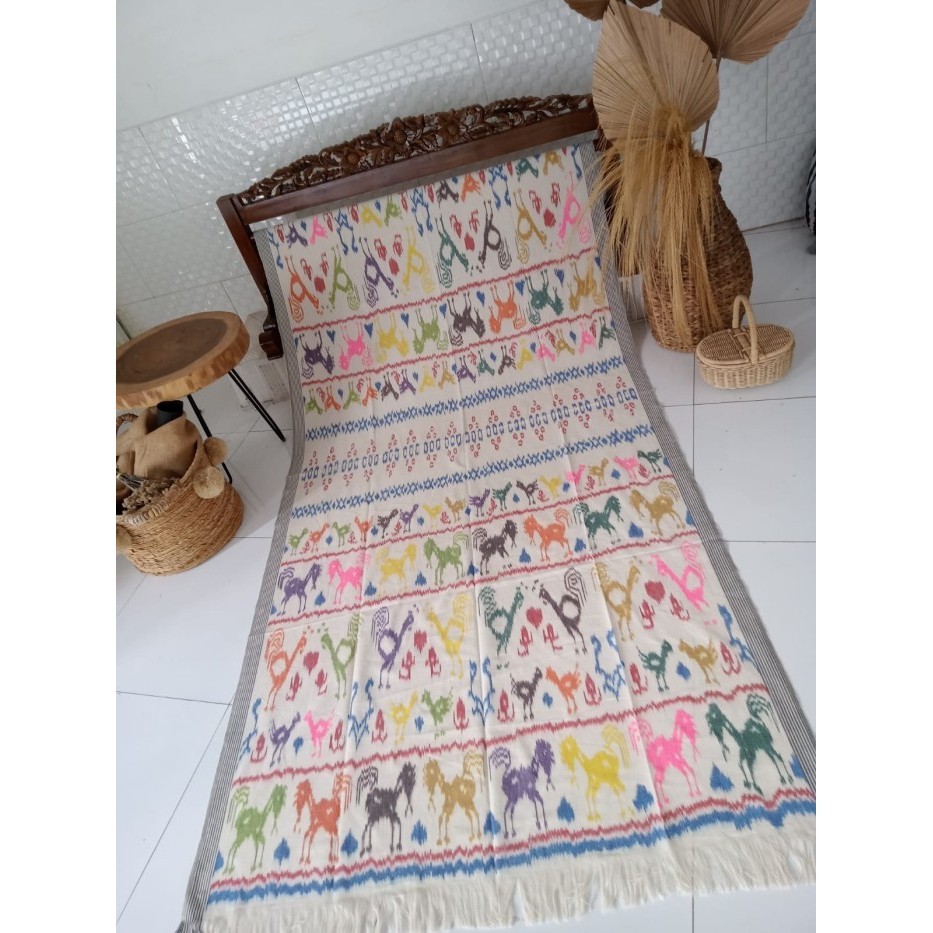 Naenggo Kain Tenun Blangket Jepara Motif Sumba Ntt Premium Putih