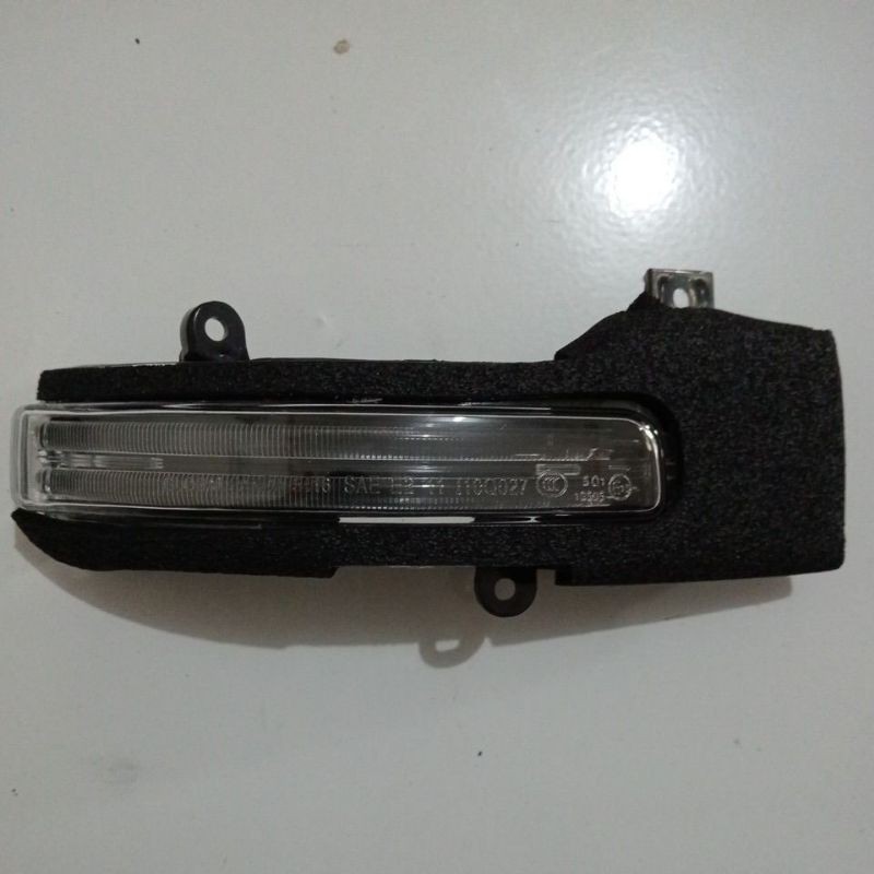 lampu sen Pajero Dakar  2010 - 2015