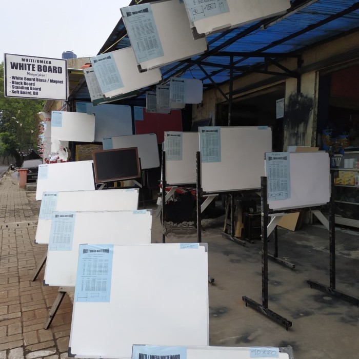 

White Board-Papan Tulis Gantung 90X120 Berkualitas