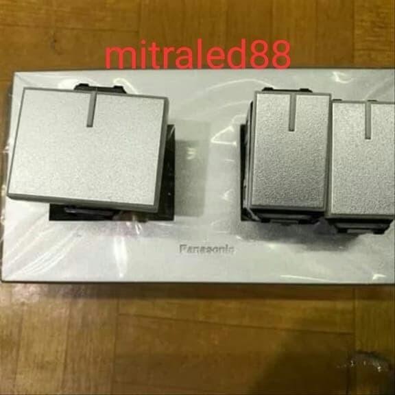 SAKLAR TRIPLE PANASONIC STYLE SILVER/SAKELAR LAMPU 3GENG MWS SILVER