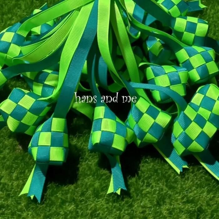 

Ketupat Hias Pita Grosgrain Idul Fitri 4Cm Isi Dakron 040