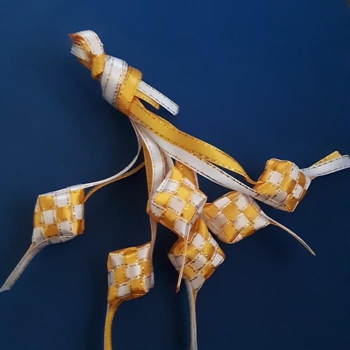 

Ketupat Mini Pita Satin 6Mm Warna Kuning Putih 068