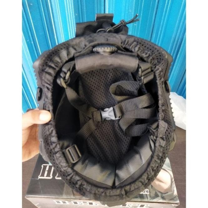 Helm Tactical Mich 2001 Cover