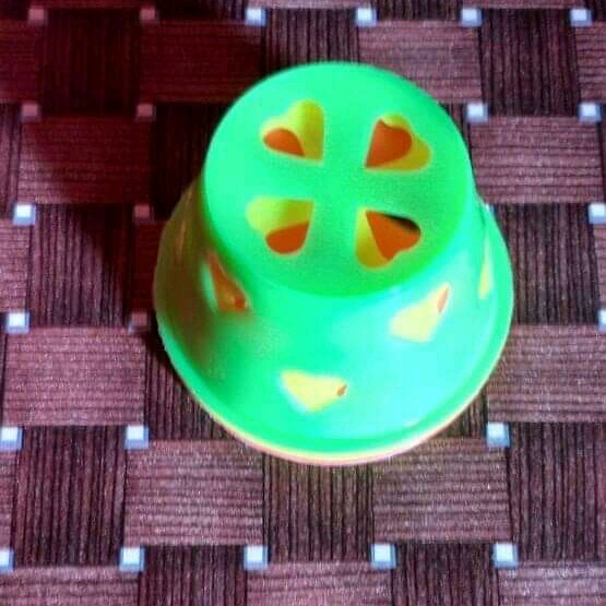 

Cetakan Kue Kukus Isi 1 Lusin 12 Pics Bahan Pelastik/Cetakan Kukusan