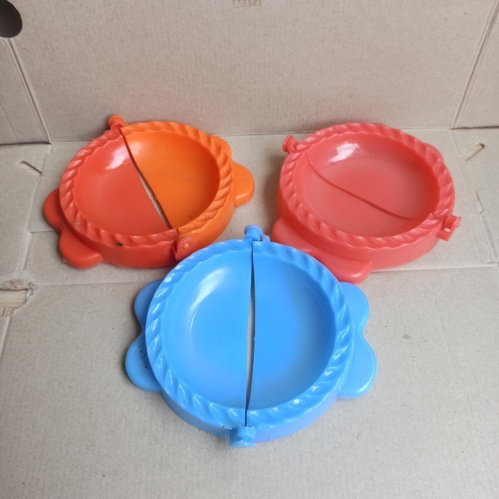 

Cetakan Kue Pastel Besar Bahan Plastik