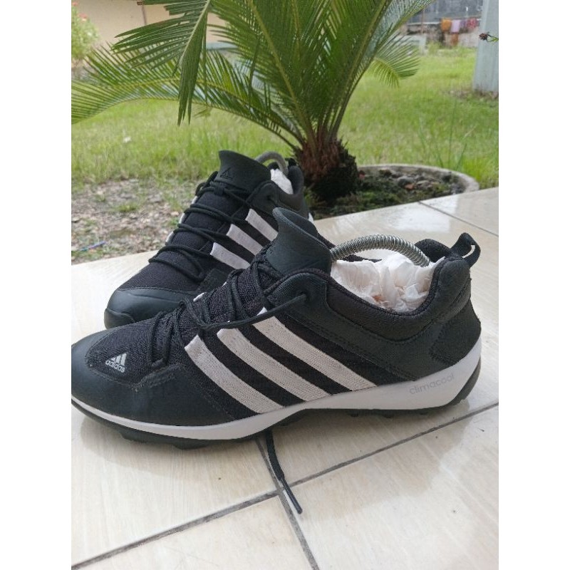 SEPATU ADIDAS DAROGA