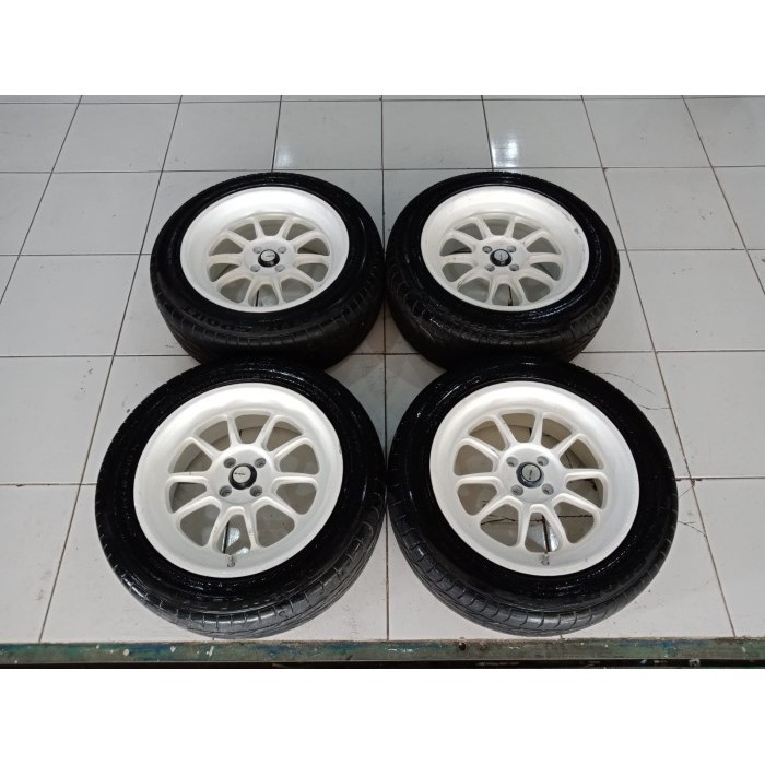 PELEK BEKAS MURAH RAYS R17 PCD 4X100 BAN 225 55 R17 PUTIH RAIZE ROCKY