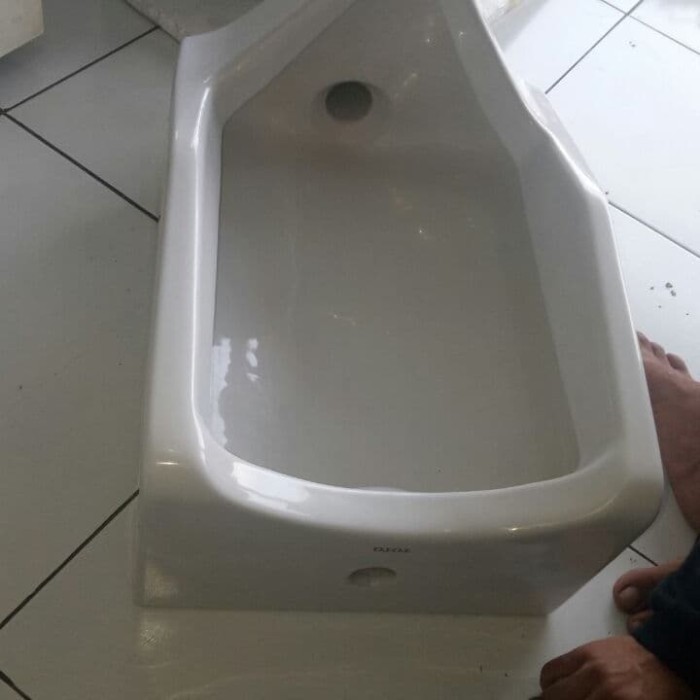 URINOIR TOTO U57M KOMPLIT SET