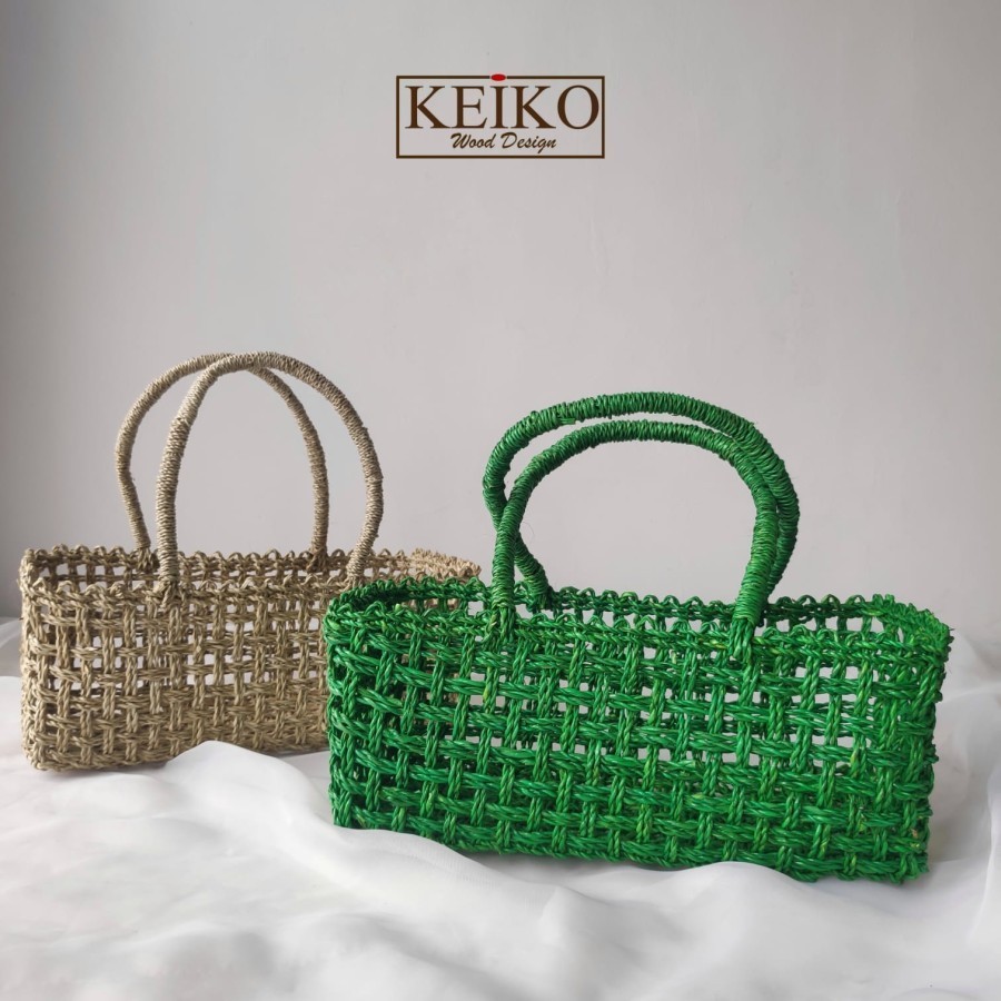 Tas Keranjang Pandan anyaman