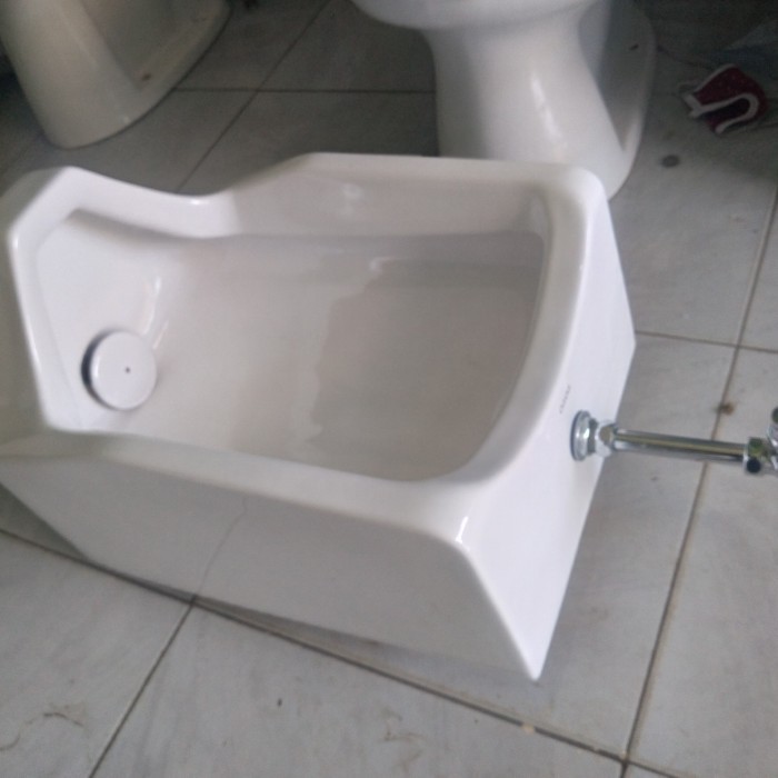 URINOIR TOTO U57 FULLSET URINAL MERK TOTO TYPE U57 TEMPAT KENCING PRIA