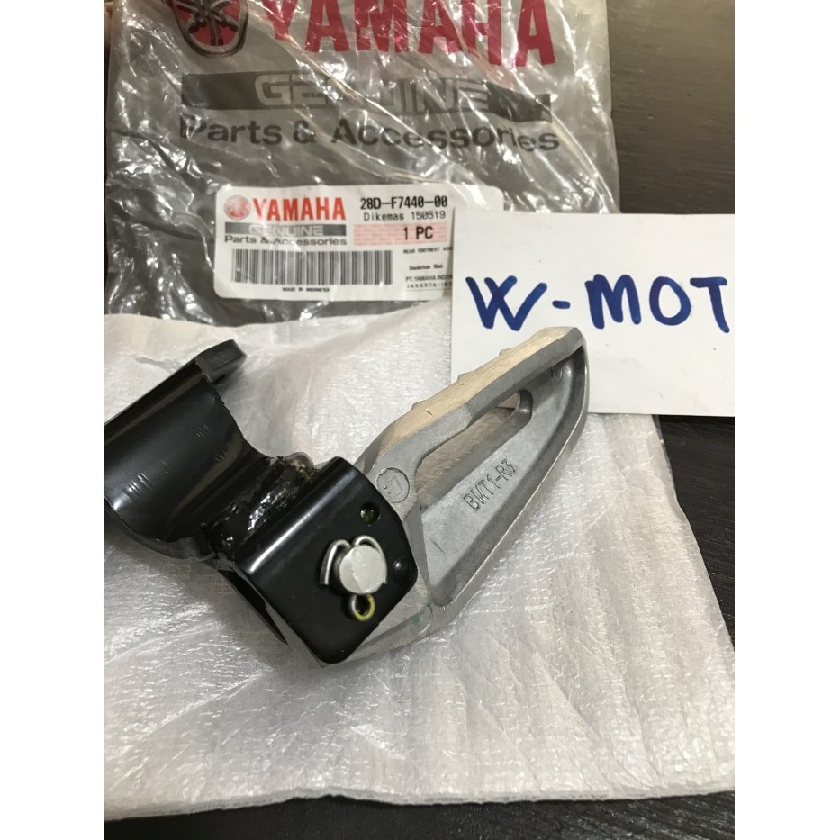 Dudukan Footstep Kanan Belakang Mio Smile/Soul Lama/Sporty Ori