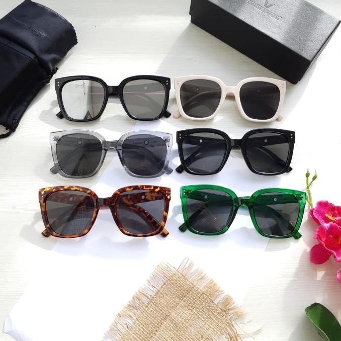 Kacamata Sunglasses Wanita Gentle Monster Black Jennie Kuku Keren Sis
