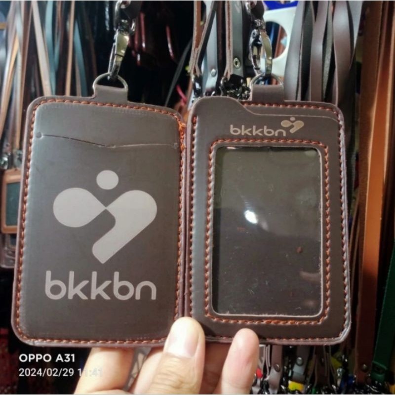 

HOLDER KALUNG ID CARD LOGO BKKBN COKLAT BEST QUALITY PREMIUM