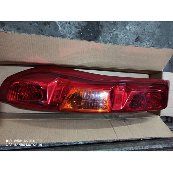 Stoplamp Lampu Stop Nissan Xtrail T31 Tahun 2010 Original