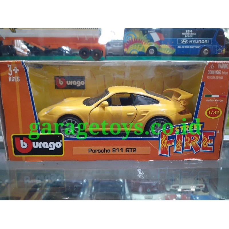 Bburago 1:32 Diecast Porsche 911 GT2