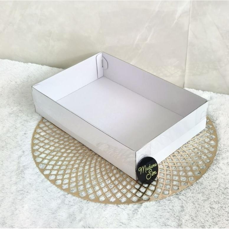 

TERLARIS BOX MIKA SESERAHAN - DUS HANTARAN - KOTAK SOUVENIR 31x21x7 - WK (ISI : 10 PCS) BT12