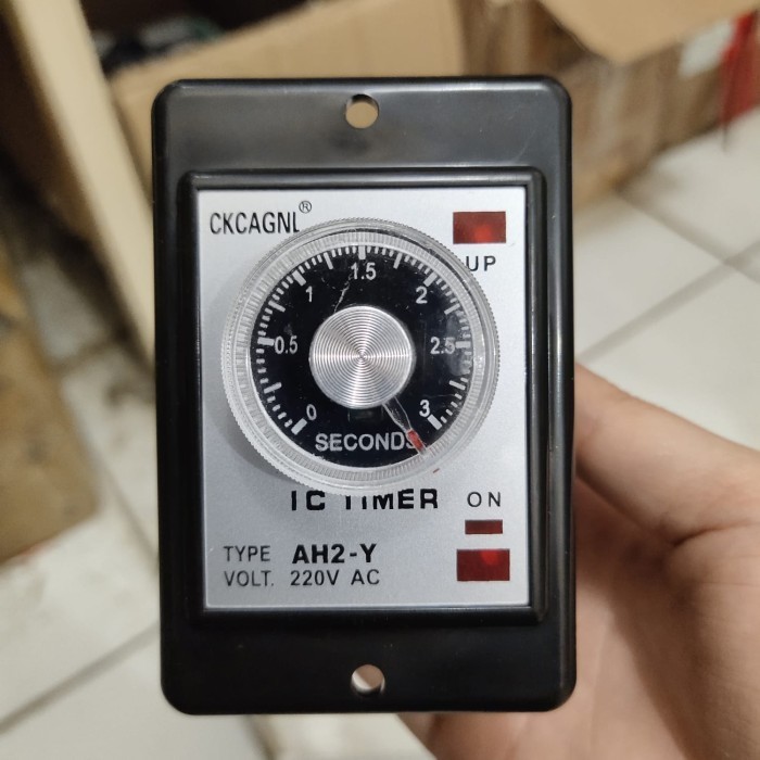IC TIMER CKCAGNL AH2-Y AH2Y AH2 Y 3S 3SEC 3 SEC 3 SECOND 220V 50/60HZ
