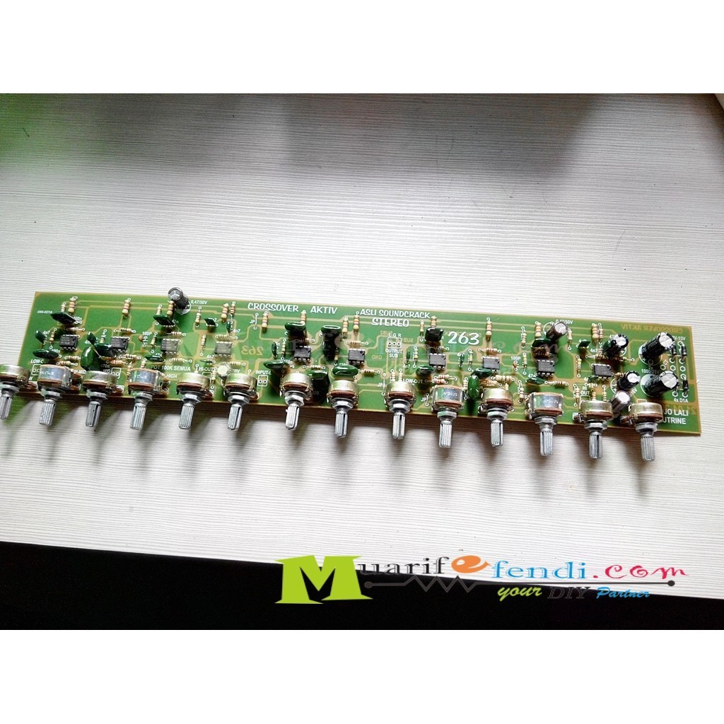 KIT AKTIF CROSSOVER 4WAY SOUNDCRACK PROFESIONAL Output SUB BASS MIDDLE HIGH STEREO