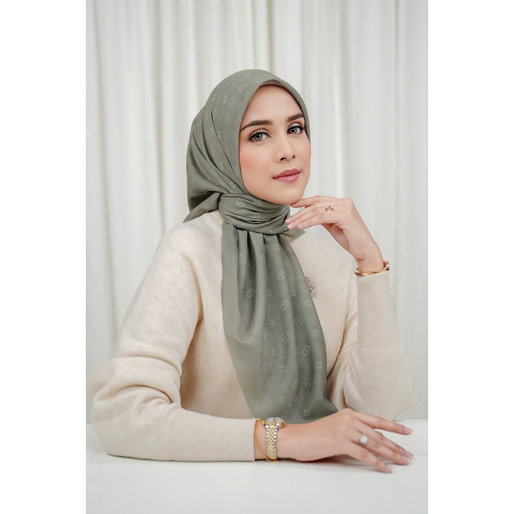 Monogram Voile Square XL - Mushroom