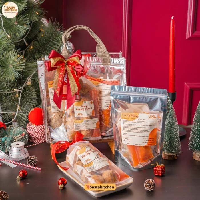 

Cwie Mie Hampers Natal / Frozen Food / Bingkisan / Hadiah Natal