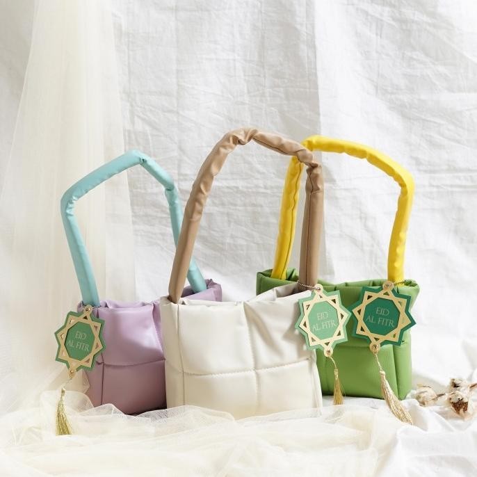 

Cheerful Hampers - Hampers Lebaran - Eid Hampers - Hampers Cookies