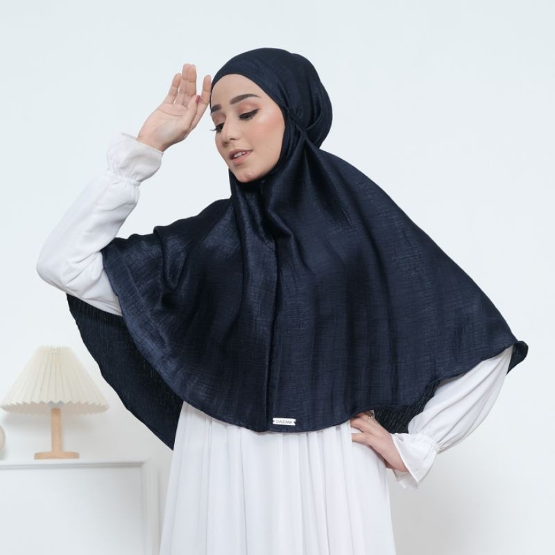 NEW PREMIUM DAILY HIJAB Galeana - Sienna Crinkle Silk Instant Hijab (Bergo)
