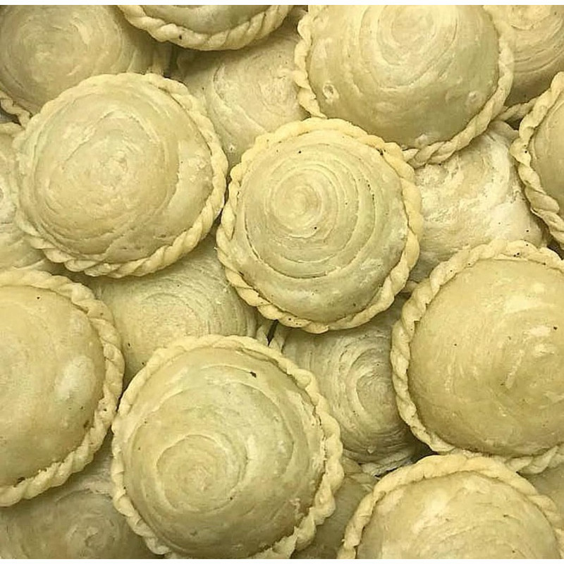 

Sebox Isi 10Pcs Pastel Setengah Matang/Frozen -Gratisongkir