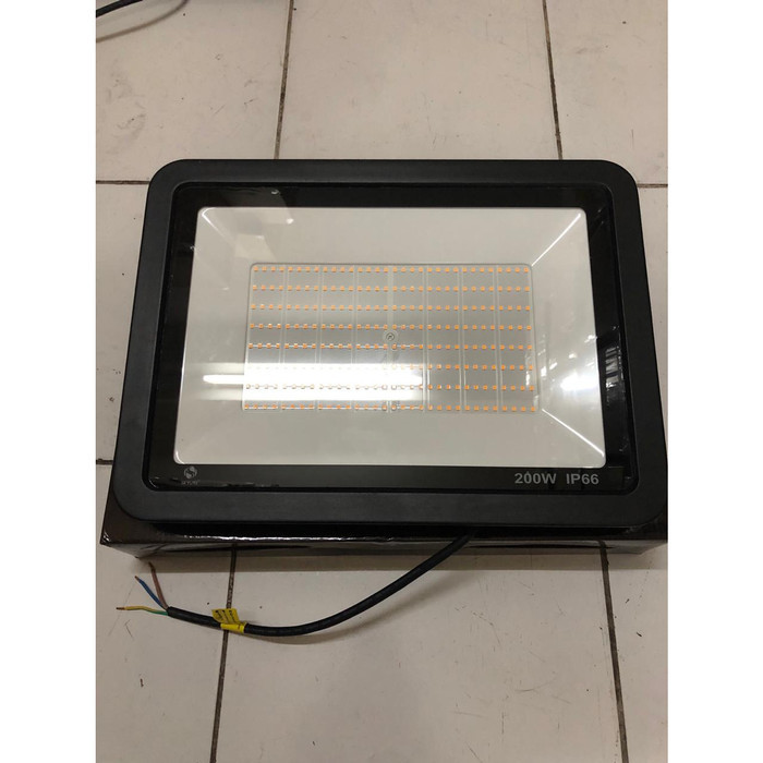 Skylite Flood Light Kap Sorot Lampu Tembak 200 Watt