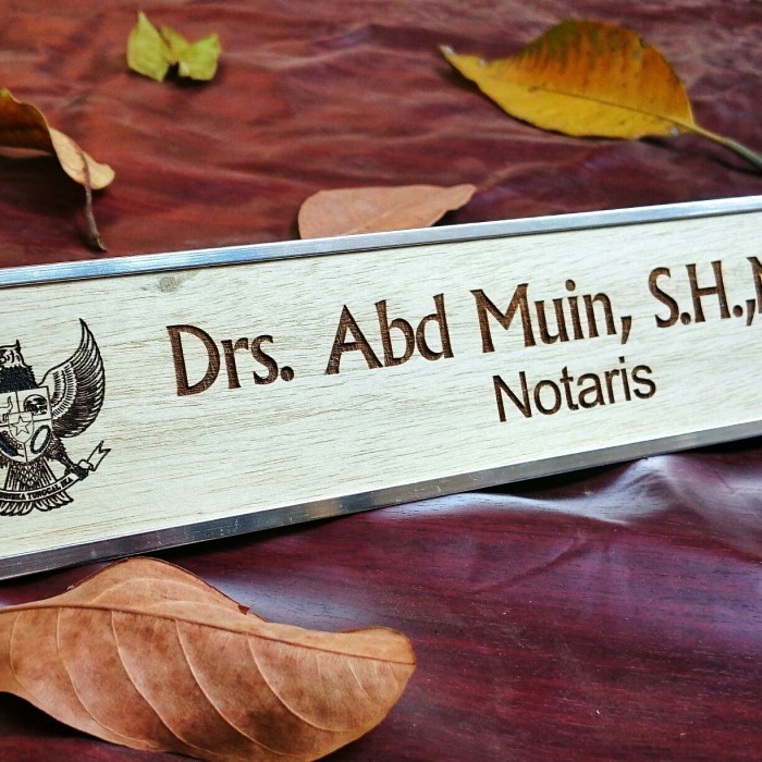

BARANG TERLARIS 6x28cm papan nama meja name desk ukiran gravir bukan akrilik stainless