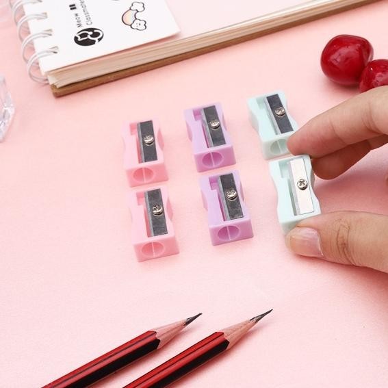 

MINI PENSIL SHARPENER MACARON COLOR / RAUTAN ASAHAN KECIL WARNA PASTEL MACARON Q234