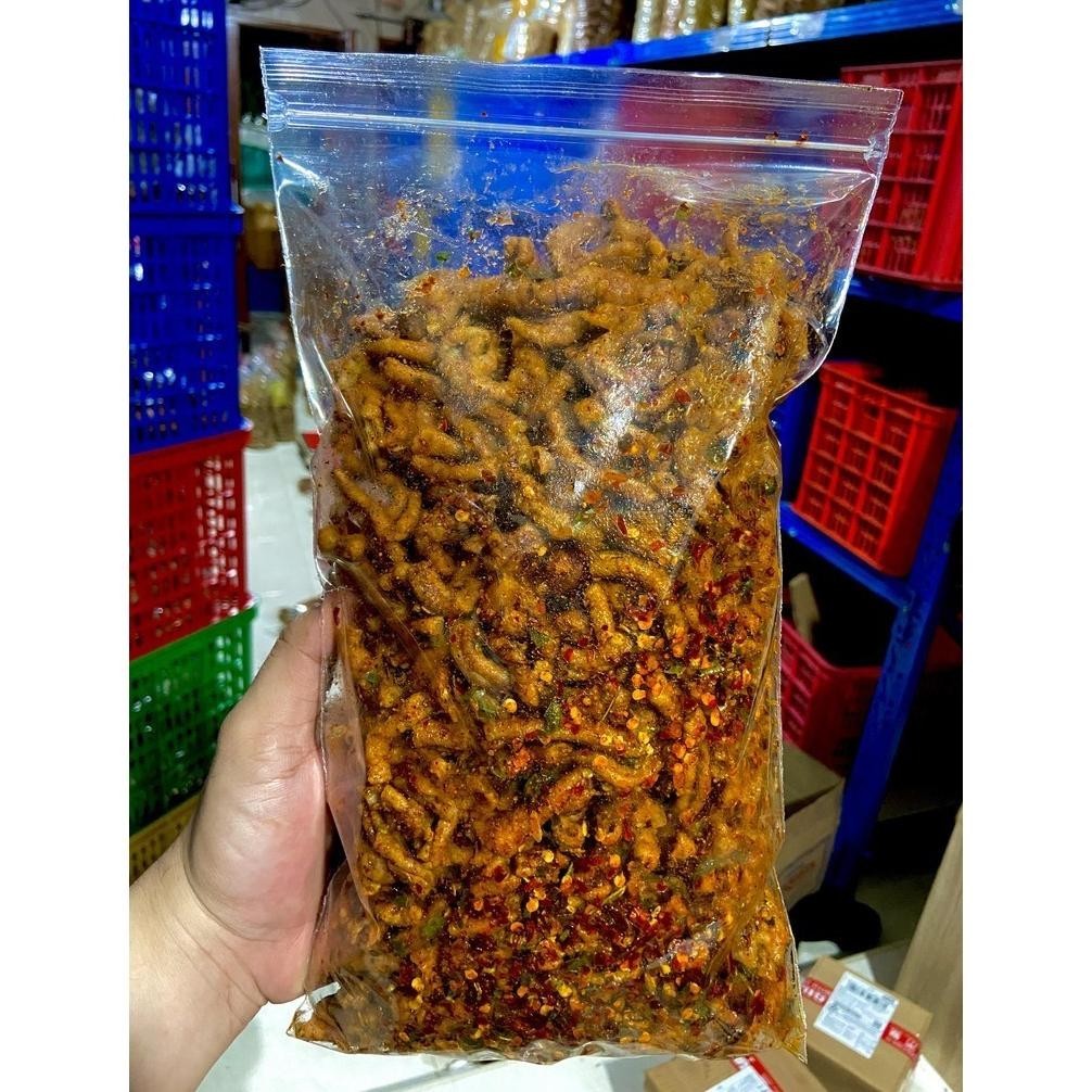 

POI 1/2kg - USUS CRISPY PEDAS DAUN JERUK - USUS KRISPI - KERIPIK USUS TERLARIS