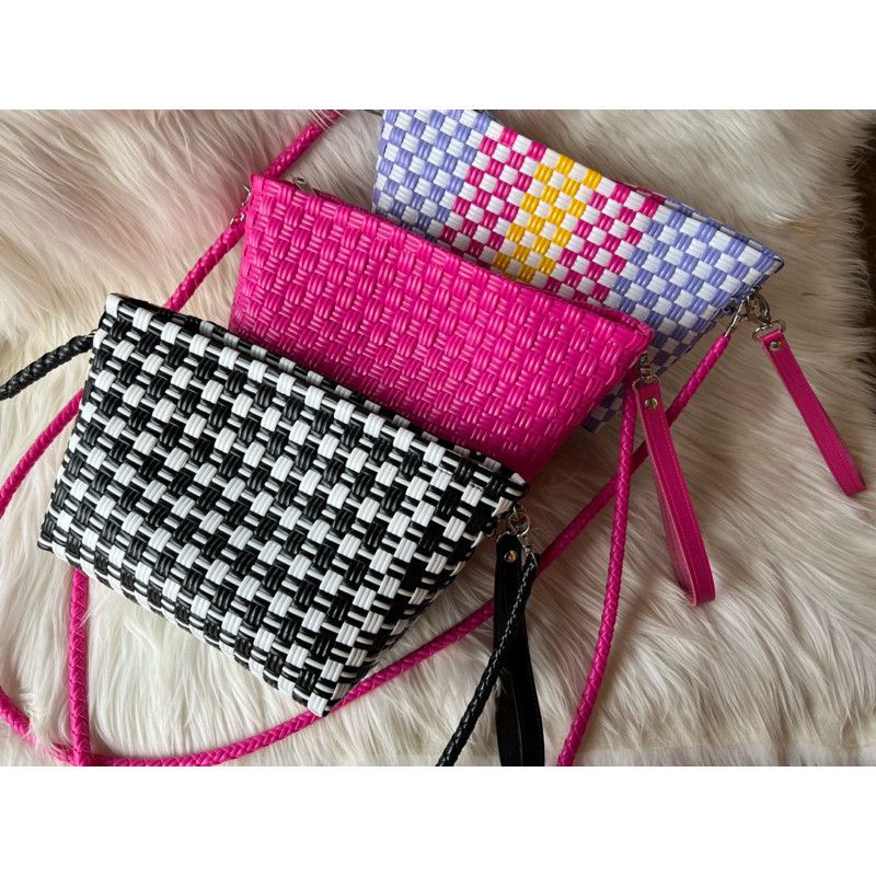 (TANPA ACCESORIES) Full Furing 2 in 1 Pouch Make Up & Sling Bag Tas Jali Tas Ayaman Plastik Premium