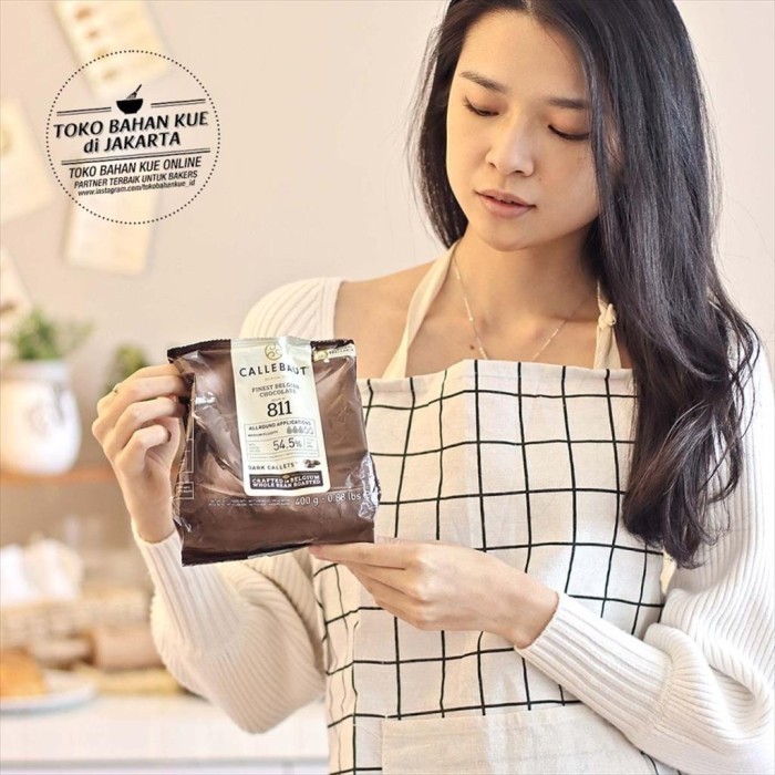 

Cabina Callebaut 811 Nv 400Gr Asli Dark Couverture Coin 54,5% Cokelat Baking