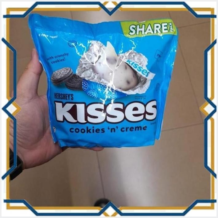 

[LDY] HERSHEYS KISSES COOKIES N CREME 283GR CHOCOLATE BLOSSOM COOKIES