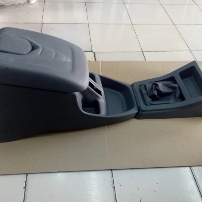 console box kijang kapsul 97 - 2004 model krista consule box Ori